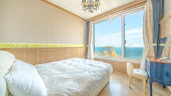 Gyeongju Blue21 Poolvilla Pension