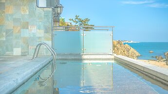 Gyeongju Blue21 Poolvilla Pension