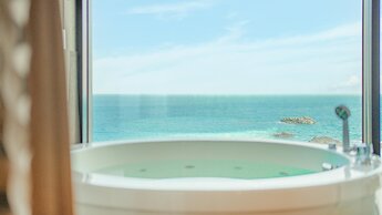 Gyeongju Blue21 Poolvilla Pension