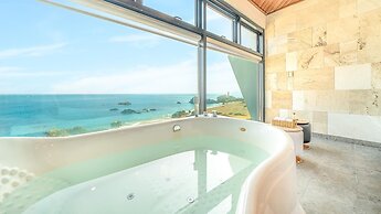 Gyeongju Blue21 Poolvilla Pension