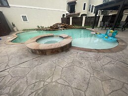 BIZI near Galleria Mall