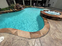 BIZI near Galleria Mall