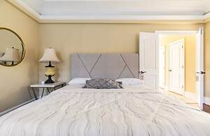 BIZI near Galleria Mall