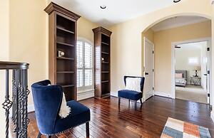 BIZI near Galleria Mall