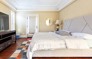 BIZI near Galleria Mall