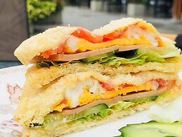 Yangshuo Picturesque Resort - Free Train Station Pick Up