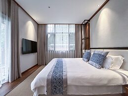 Yangshuo Picturesque Resort - Free Train Station Pick Up