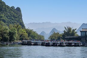 Yangshuo Picturesque Resort - Free Train Station Pick Up