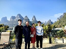 Yangshuo Picturesque Resort - Free Train Station Pick Up