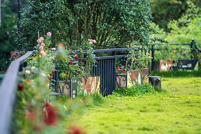 Yangshuo Picturesque Resort - Free Train Station Pick Up