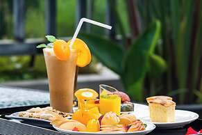 Yangshuo Picturesque Resort - Free Train Station Pick Up