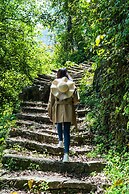 Yangshuo Picturesque Resort - Free Train Station Pick Up