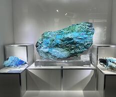 Yangshuo Picturesque Resort - Free Train Station Pick Up