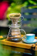 Yangshuo Picturesque Resort - Free Train Station Pick Up