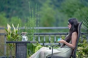 Yangshuo Picturesque Resort - Free Train Station Pick Up