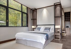 Yangshuo Picturesque Resort - Free Train Station Pick Up