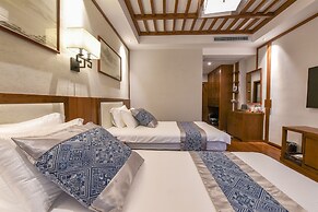 Yangshuo Picturesque Resort - Free Train Station Pick Up