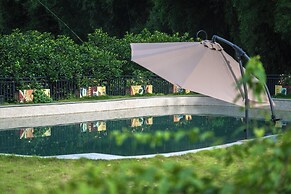 Yangshuo Picturesque Resort - Free Train Station Pick Up