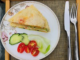 Yangshuo Picturesque Resort - Free Train Station Pick Up