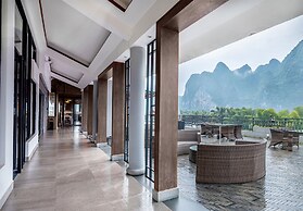 Yangshuo Picturesque Resort - Free Train Station Pick Up