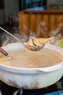 Yangshuo Picturesque Resort - Free Train Station Pick Up