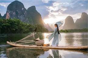 Yangshuo Picturesque Resort - Free Train Station Pick Up