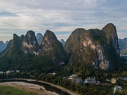 Yangshuo Picturesque Resort - Free Train Station Pick Up