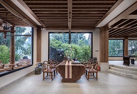 Yangshuo Picturesque Resort - Free Train Station Pick Up