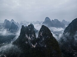 Yangshuo Picturesque Resort - Free Train Station Pick Up