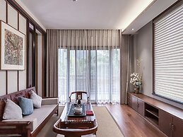 Yangshuo Picturesque Resort - Free Train Station Pick Up