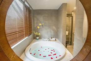 Yangshuo Picturesque Resort - Free Train Station Pick Up