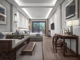 Yangshuo Picturesque Resort - Free Train Station Pick Up