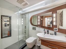 Charming 3 Bedroom House in North York