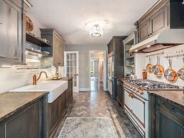 Charming 3 Bedroom House in North York