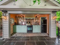 Charming 3 Bedroom House in North York