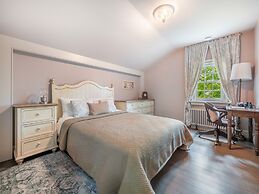 Charming 3 Bedroom House in North York