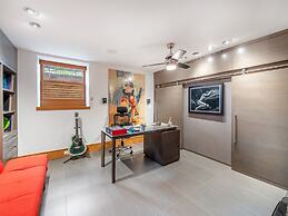 Charming 3 Bedroom House in North York