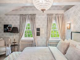 Charming 3 Bedroom House in North York