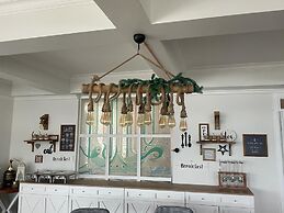 Ayvalık Mavi Çam Otel