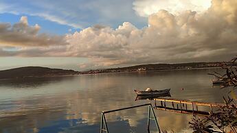 Ayvalık Mavi Çam Otel