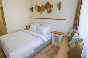 Ayvalık Mavi Çam Otel