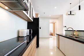 Helios Rivergate Apartment