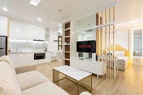 Helios Rivergate Apartment