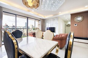 Helios Rivergate Apartment