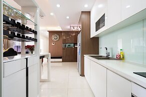 Helios Rivergate Apartment