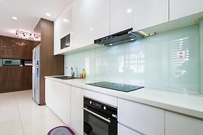 Helios Rivergate Apartment