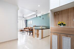 Helios Rivergate Apartment