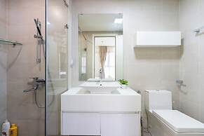 Helios Rivergate Apartment