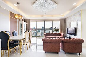 Helios Rivergate Apartment