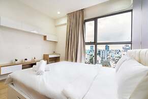 Helios Rivergate Apartment